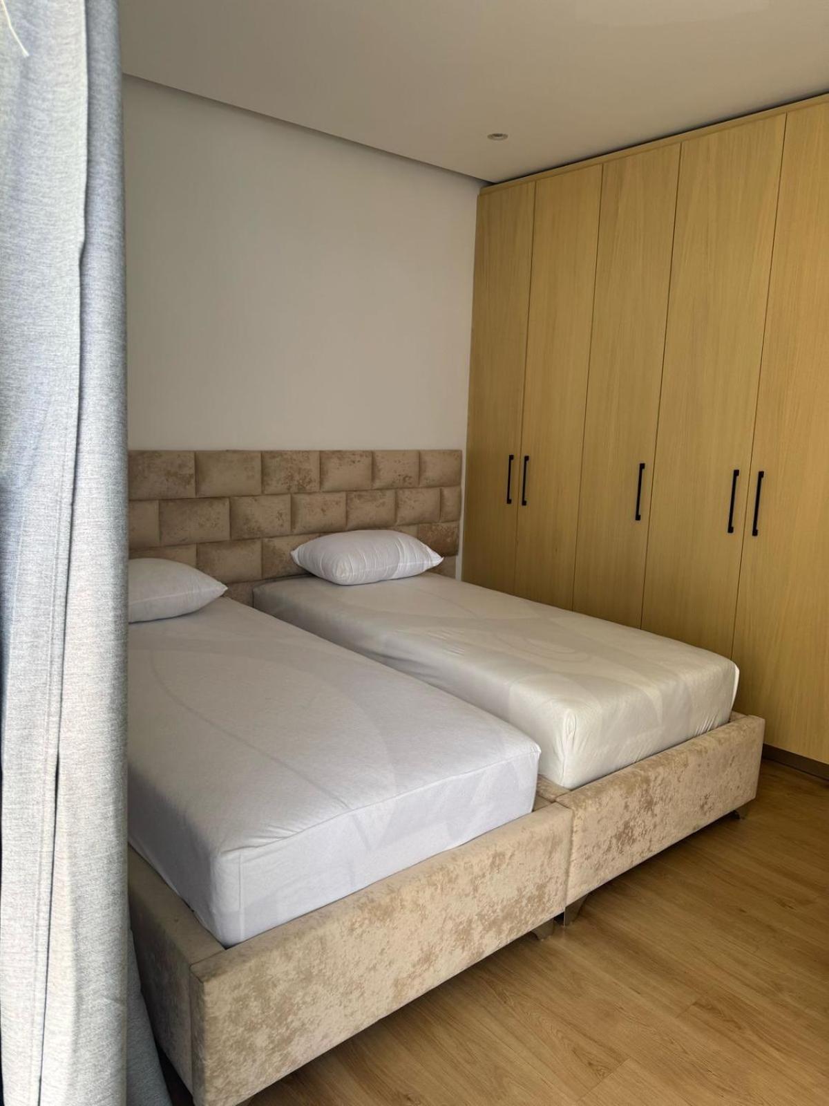 Alpha Seaside Apartment Sarandë Exterior foto