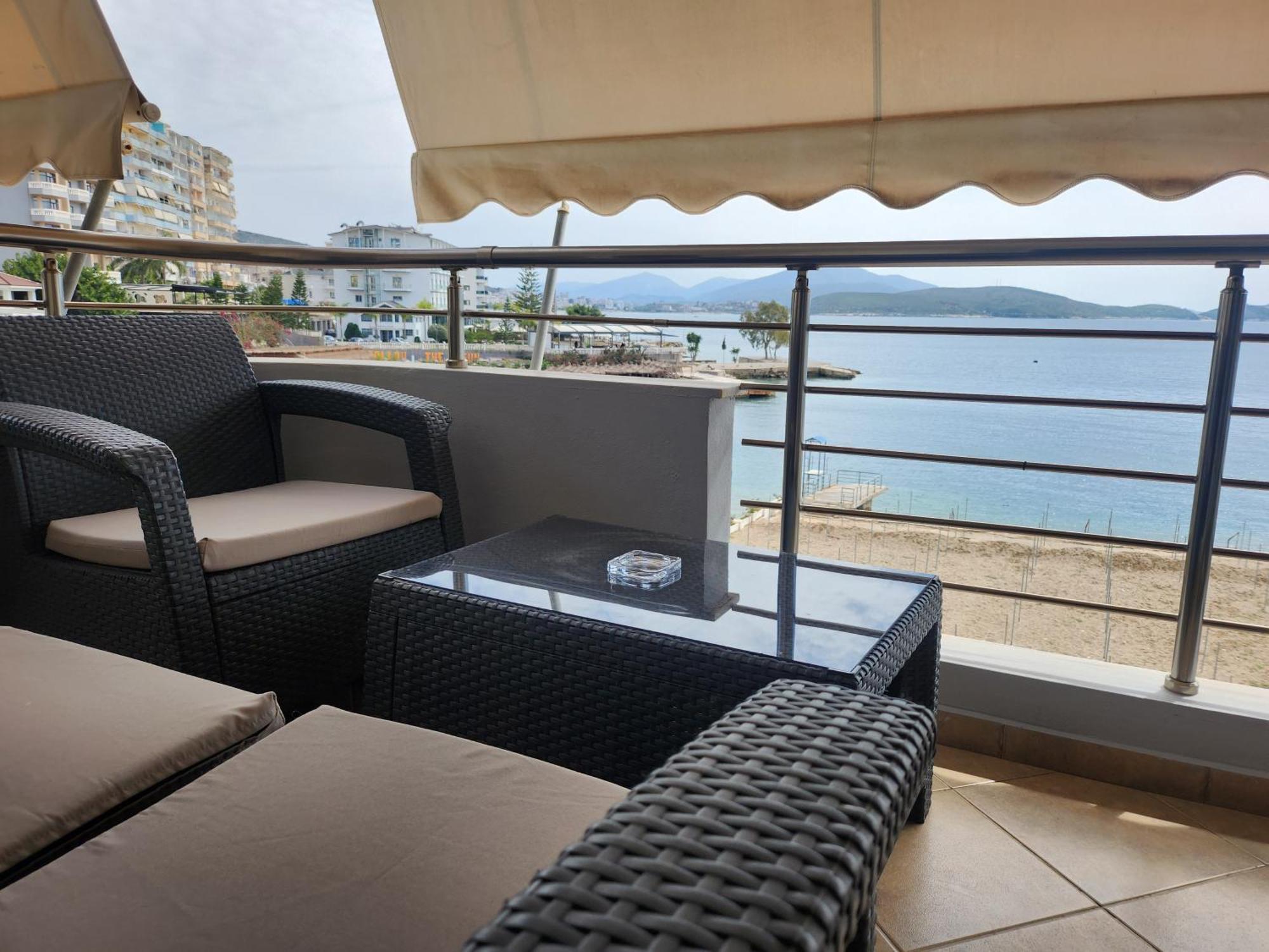 Alpha Seaside Apartment Sarandë Exterior foto